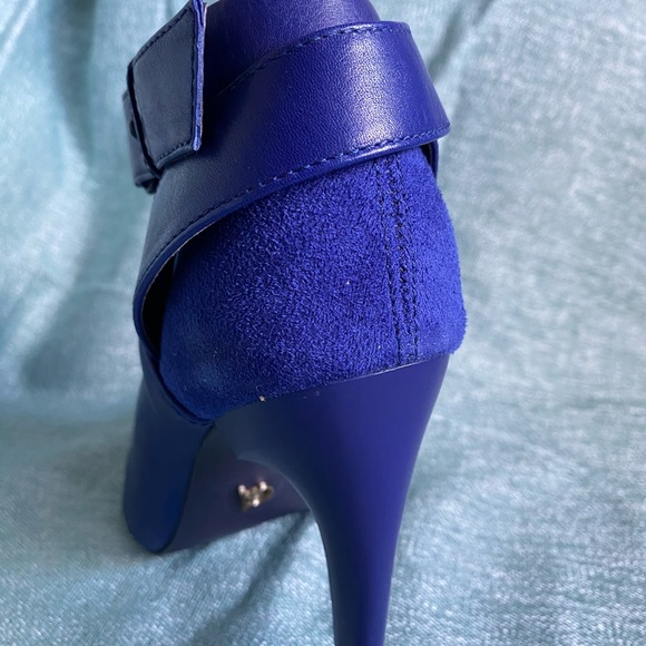 Open toe color pop! - Picture 4 of 5